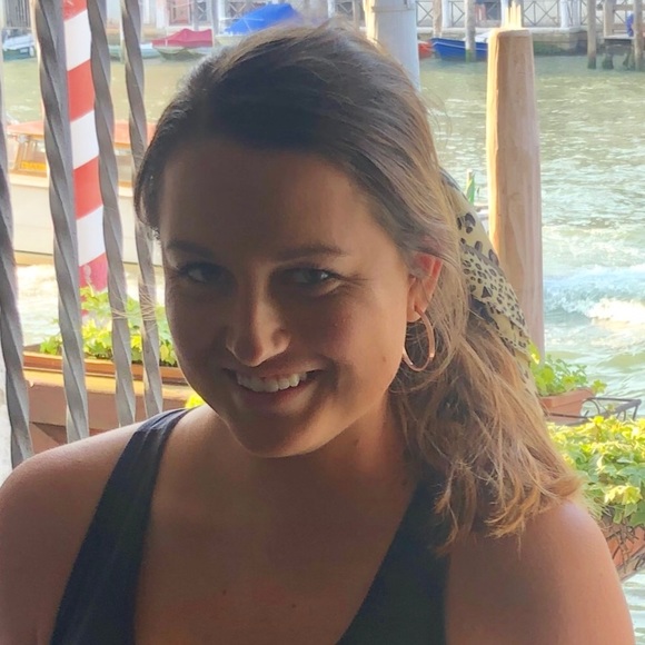 Meet your Posher, Katherine - Picture 1 of 1